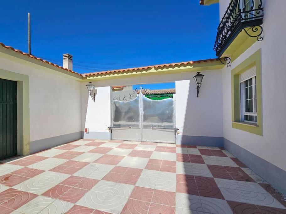 La Casa Del Arbol Villa Fuentiduena de Tajo Eksteriør bilde