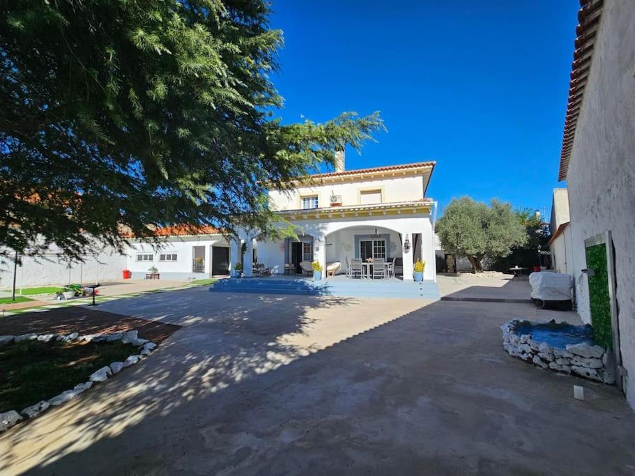La Casa Del Arbol Villa Fuentiduena de Tajo Eksteriør bilde