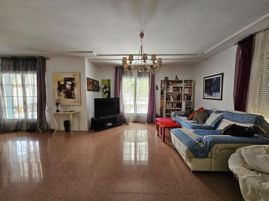 La Casa Del Arbol Villa Fuentiduena de Tajo Eksteriør bilde