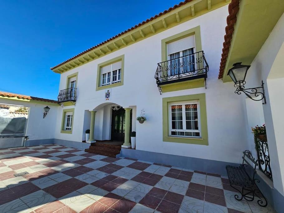 La Casa Del Arbol Villa Fuentiduena de Tajo Eksteriør bilde