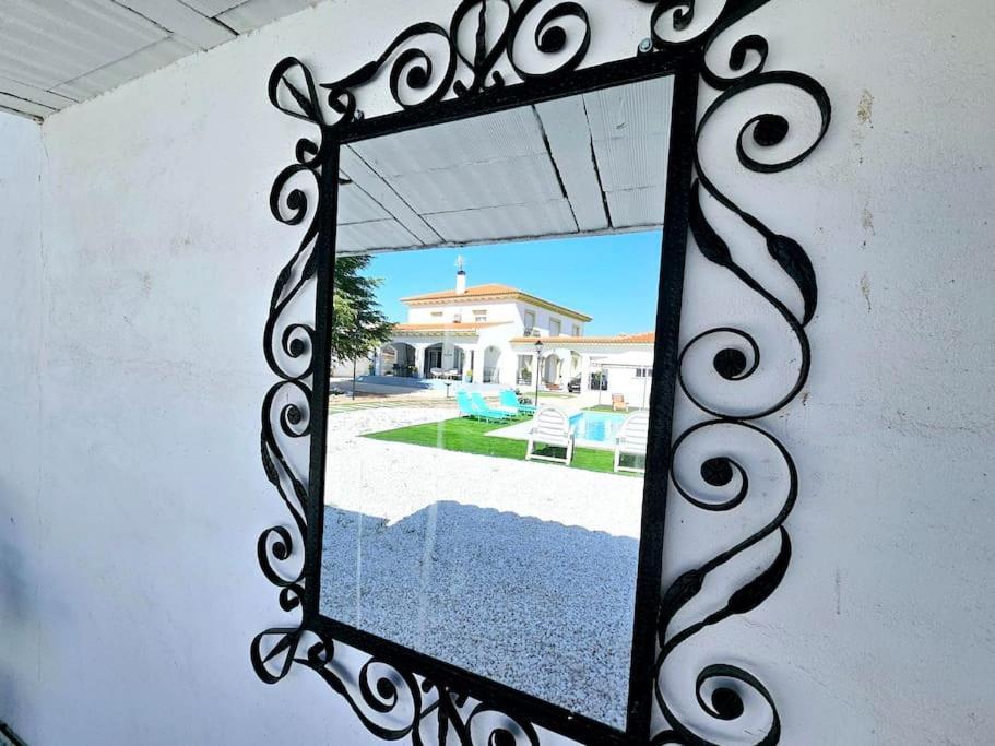 La Casa Del Arbol Villa Fuentiduena de Tajo Eksteriør bilde